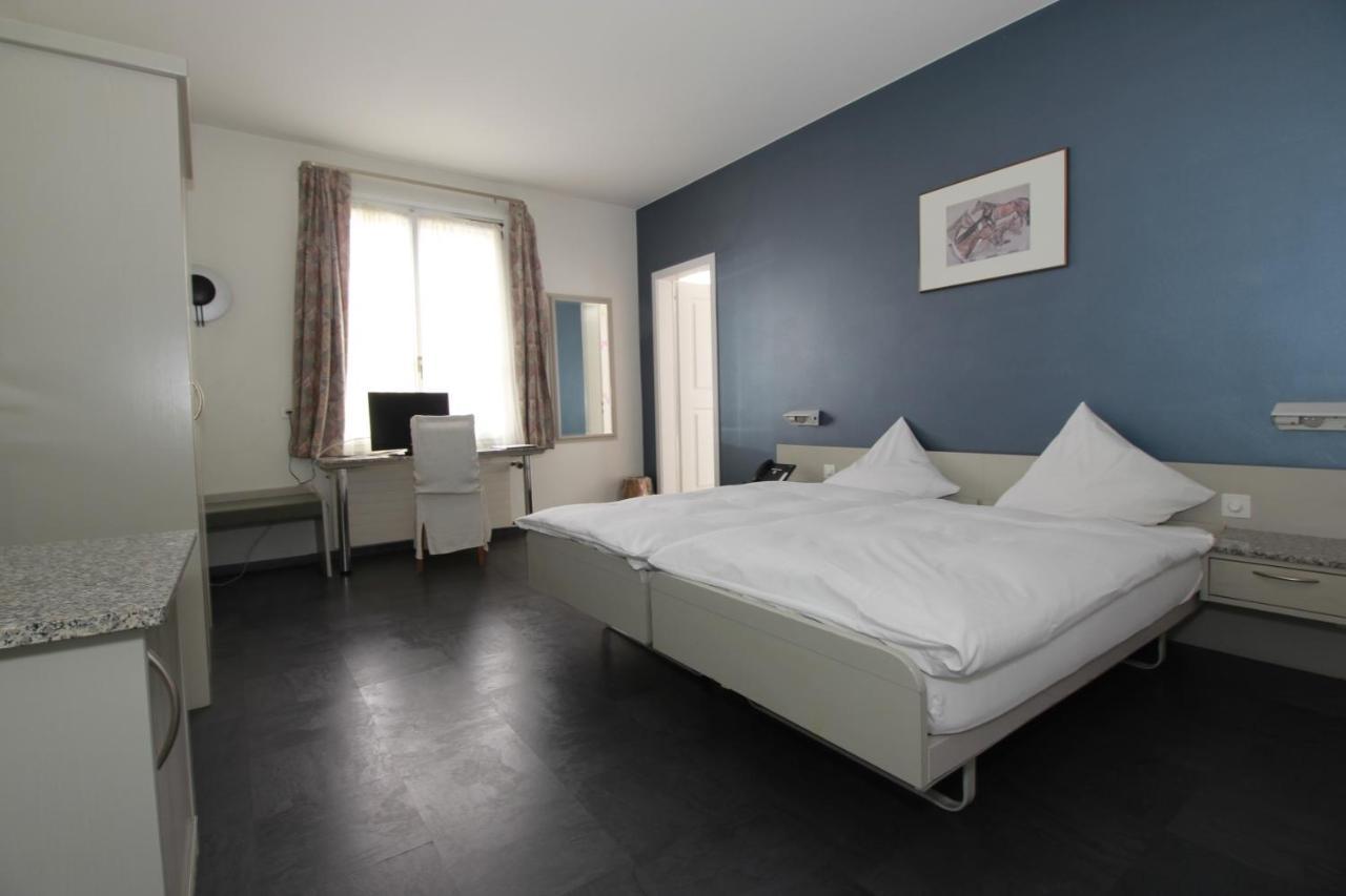 Hotel Hippel Krone Kerzers エクステリア 写真